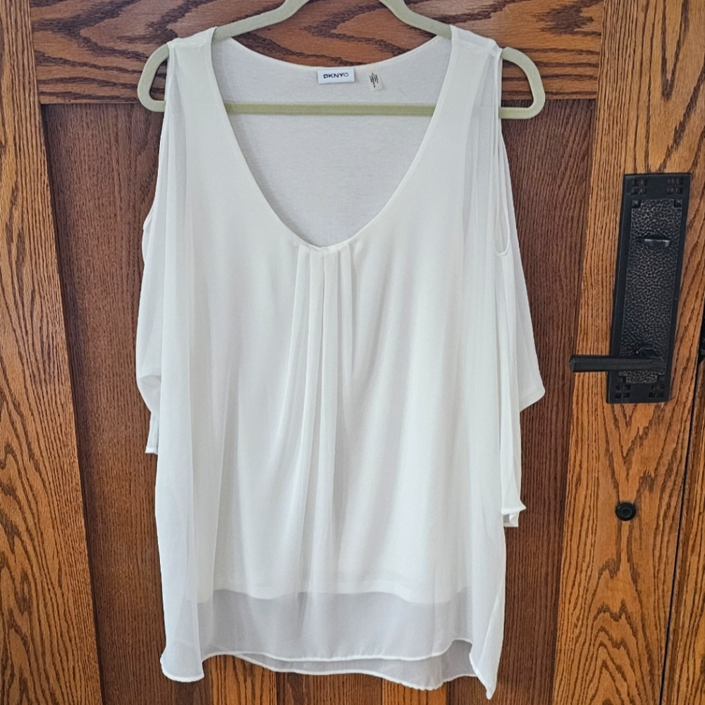 New!! DkNYC long tunic blouse in soft white Large